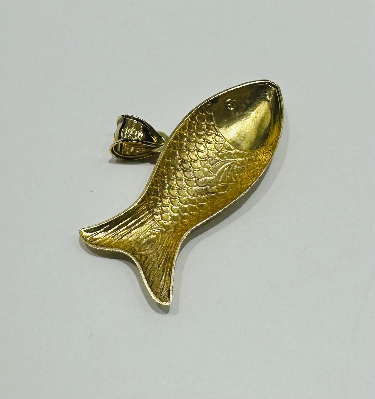 10K GOLD FISH PEDANT- WEIGHT: 3.0gm