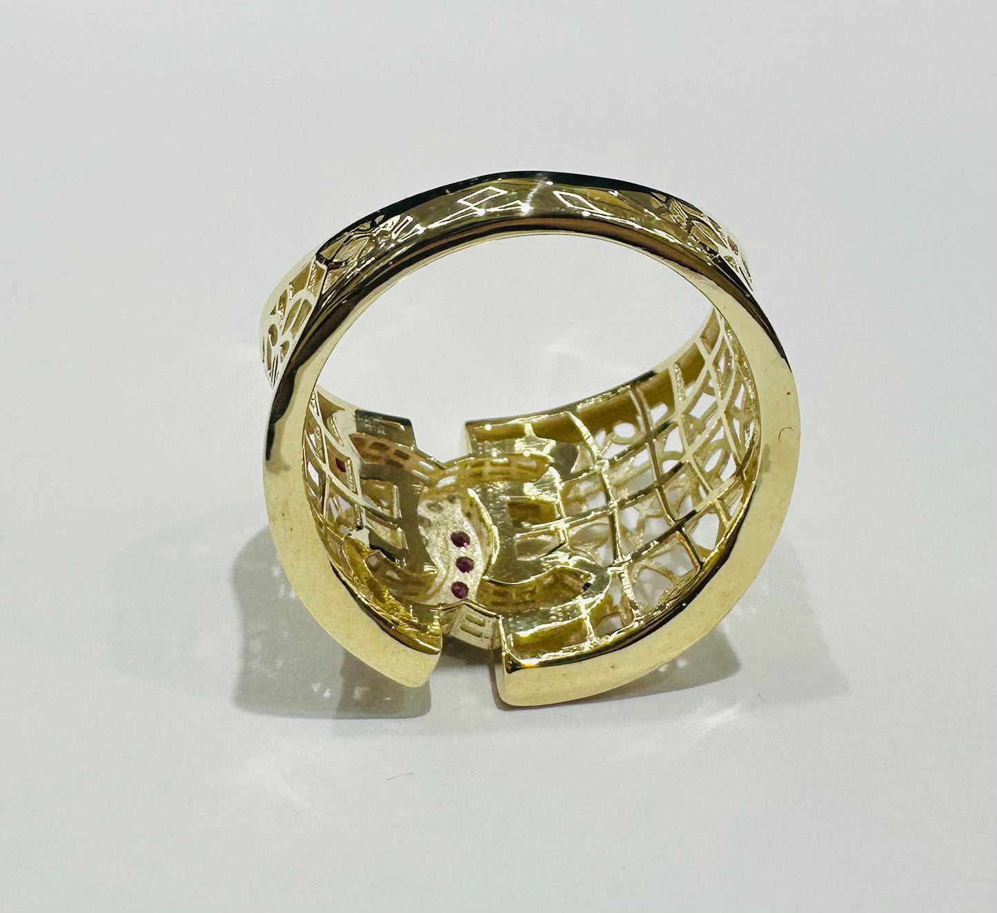 10K GOLD RING WITH SAPPHIRE STONES- WEIGHT: 2.7gm