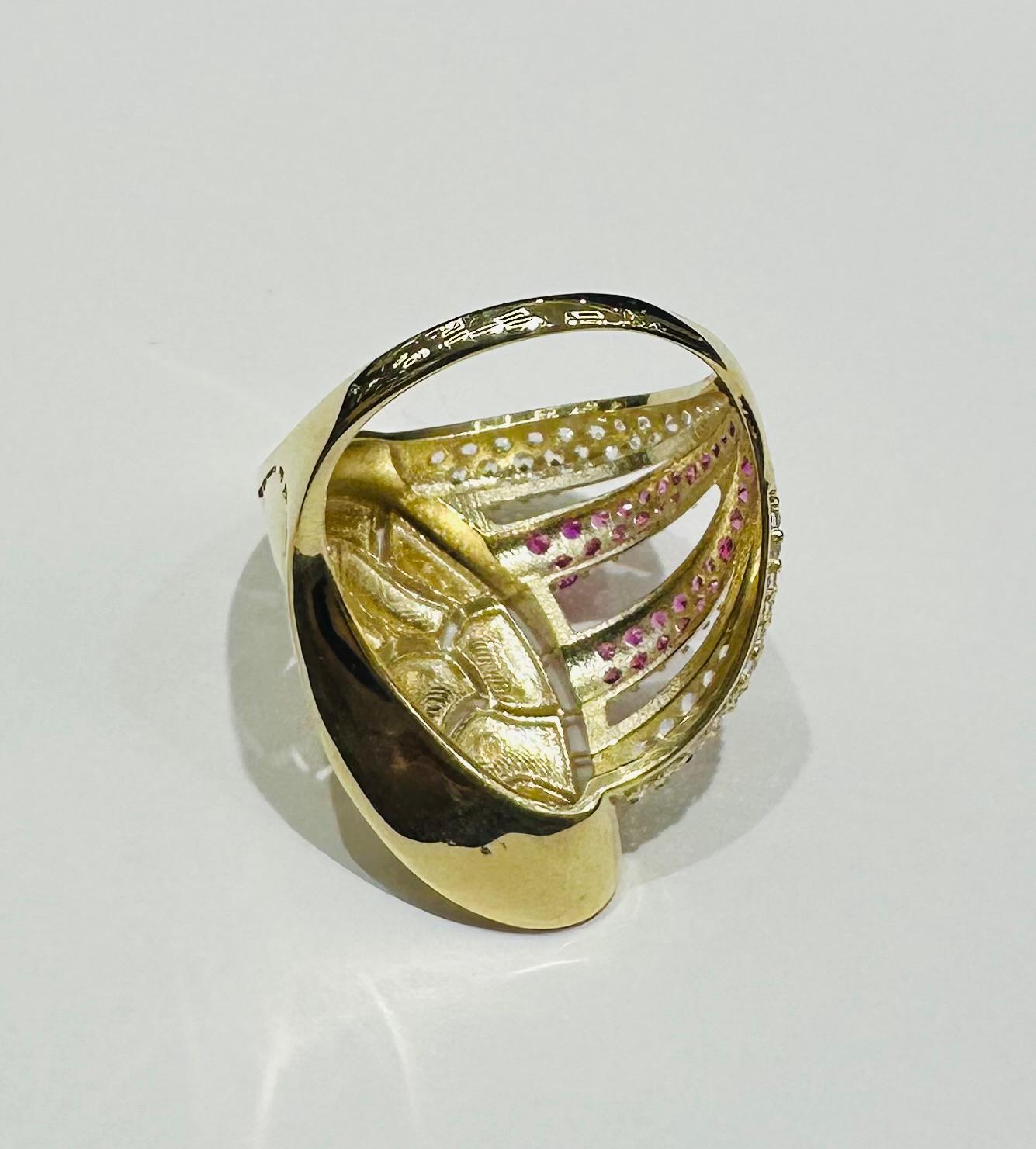 10K GOLD RING WITH SAPPHIRE STONES- WEIGHT: 4.7gm