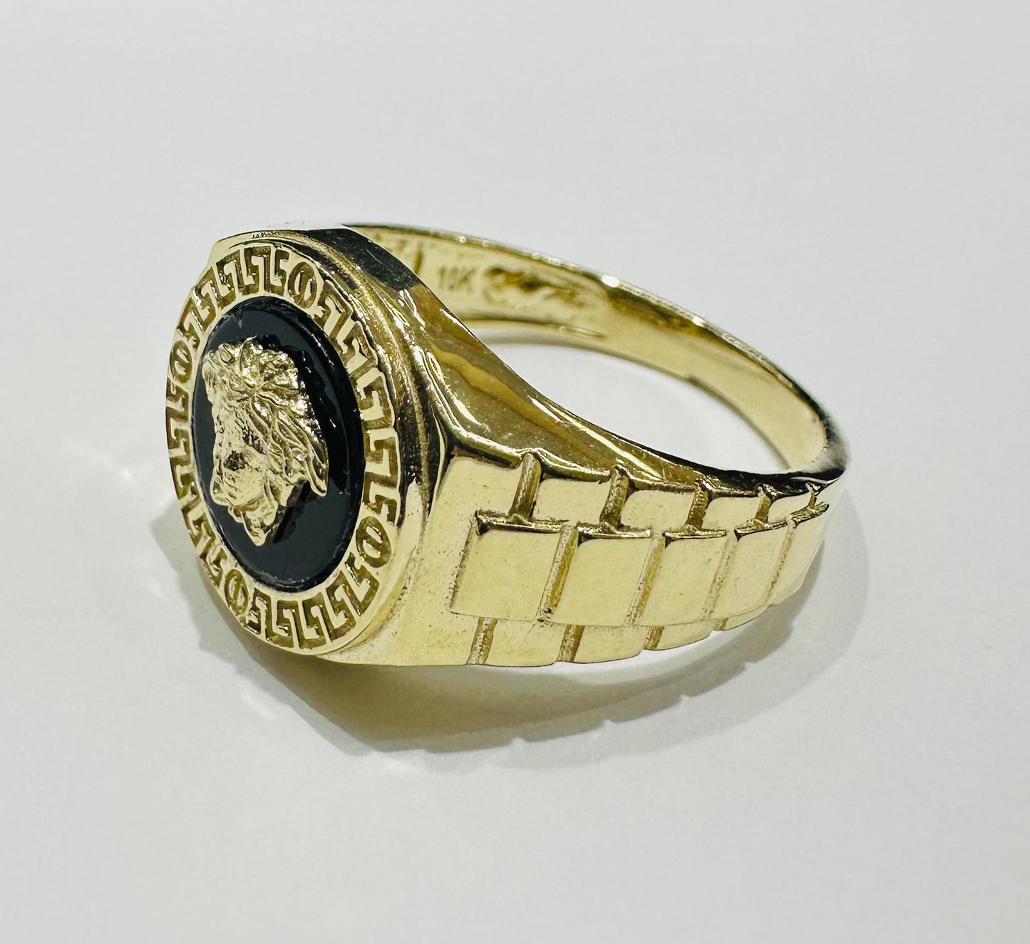 10K GOLD MEDUSA HEAD RING- WEIGHT: 6.0gm