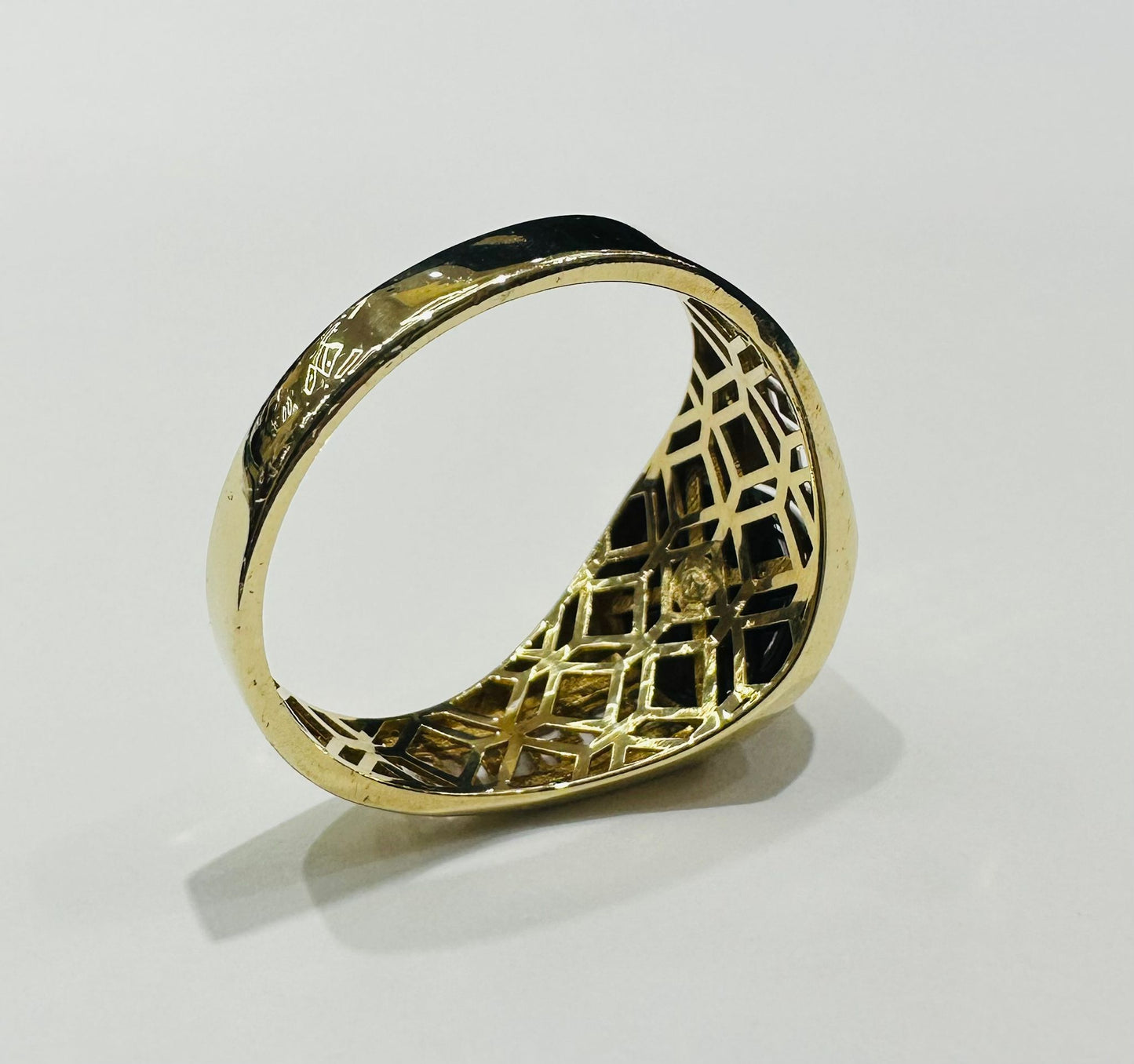 10K GOLD MEDUSA HEAD RING- WEIGHT: 4.3gm