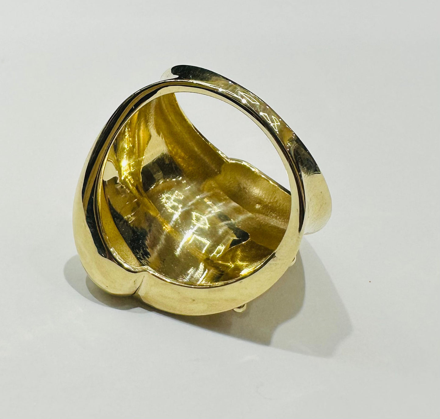 10K GOLD RING-WEIGHT: 3.6gm