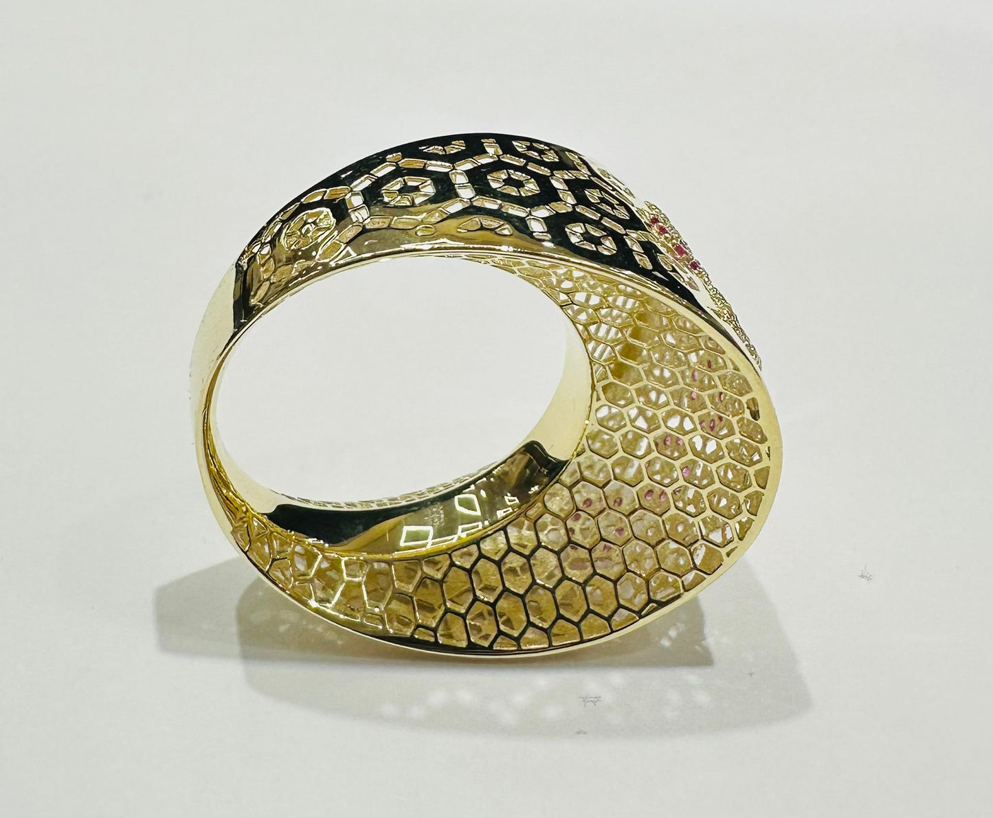 10K GOLD RING WITH SAPPHIRE STONES-WEIGHT: 3.9gm
