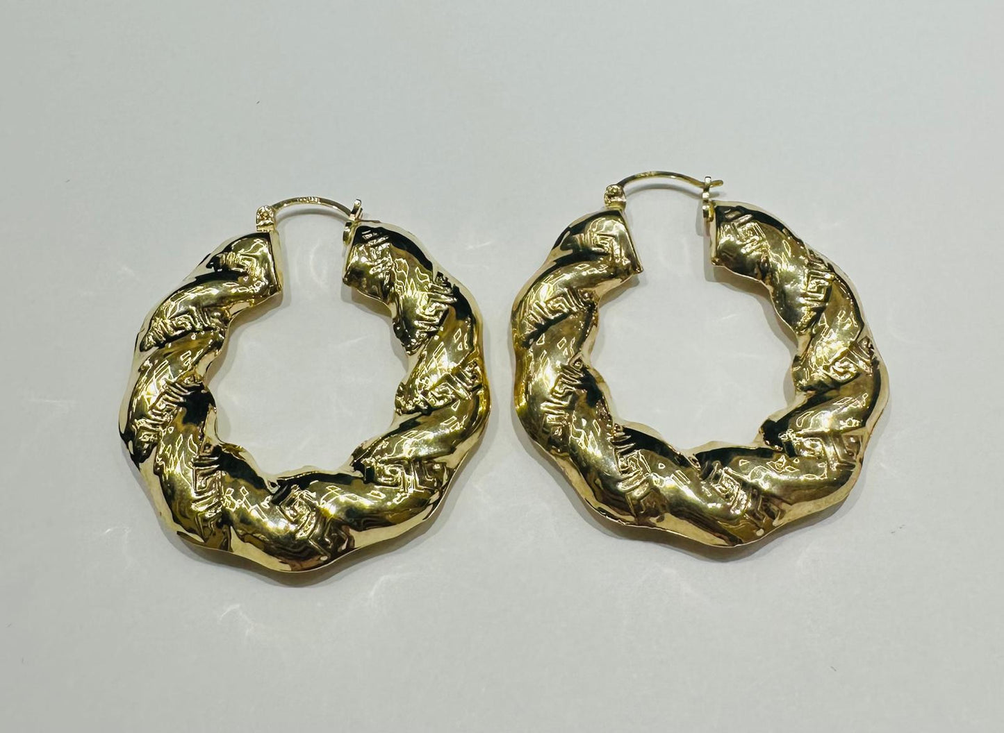 10K GOLD TWISTED EARRINGS- WEIGHT: 8.3gm
