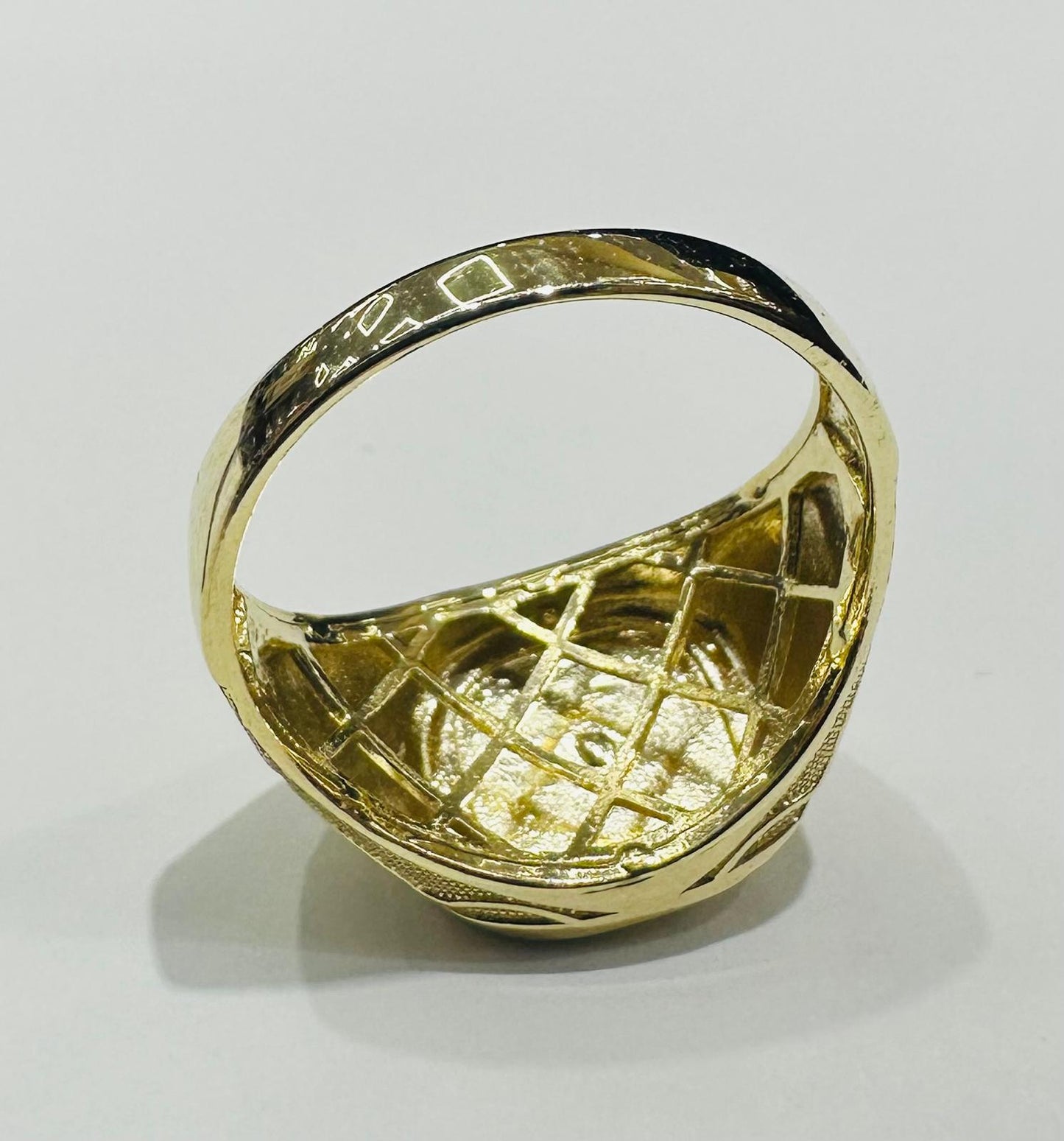 10K GOLD MEDUSA HEAD RING- WEIGHT: 6.3gm