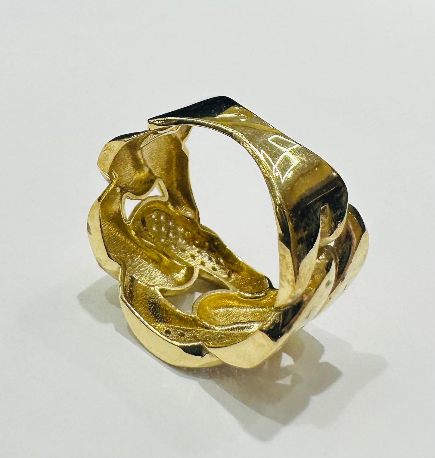 10K GOLD CUBAN LINK CHAIN RING WITH WHITE SAPPHIRE- WEIGHT: 4.8gm