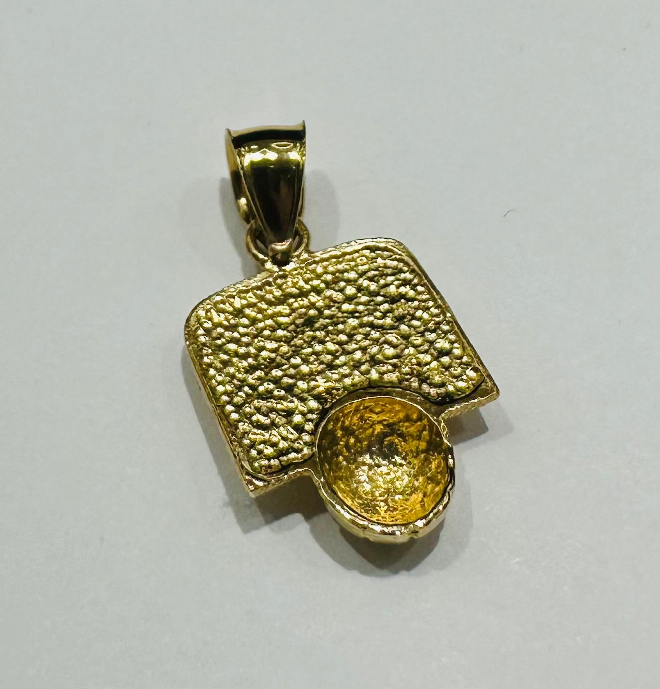 10K GOLD BASKETBALL CHARM PENDANT- WEIGHT: 1.6gm