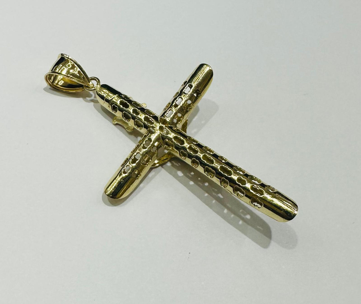 10K GOLD JESUS CROSS PENDANT- WEIGHT: 6.0gm