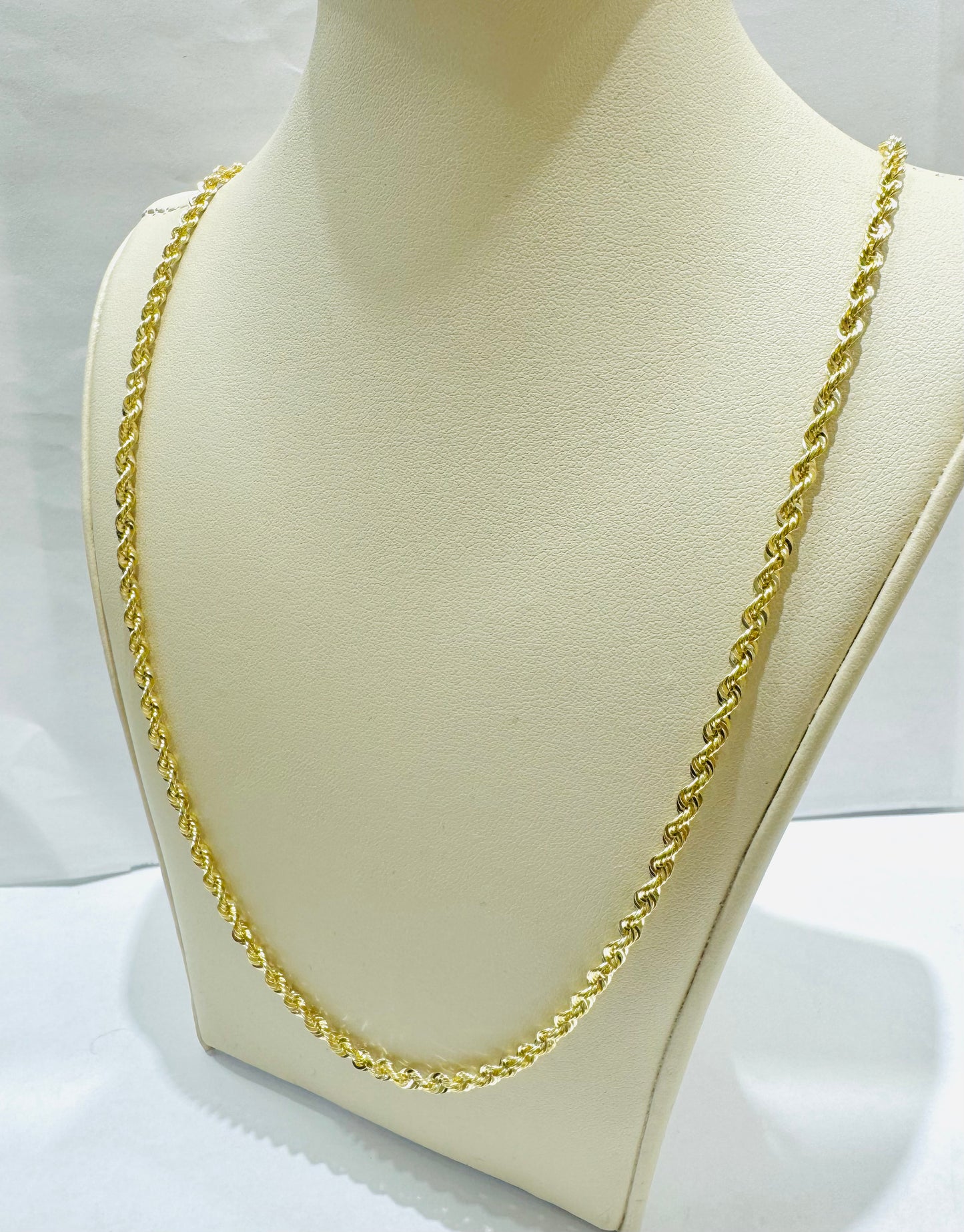 10K GOLD HOLLOW ROPE CHAIN 22”, WEIGHT: 3.3gm, WIDTH: 2.9mm