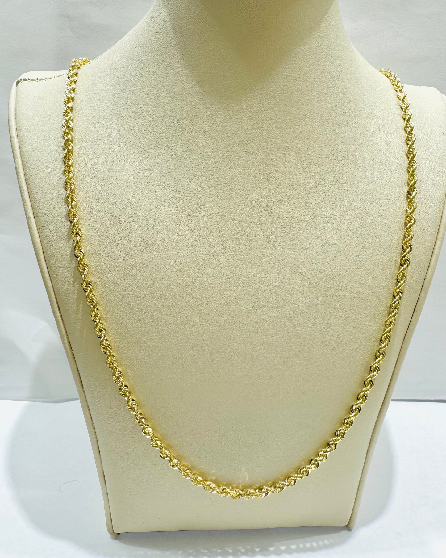10K GOLD HOLLOW ROPE CHAIN 22”, WEIGHT: 3.3gm, WIDTH: 2.9mm
