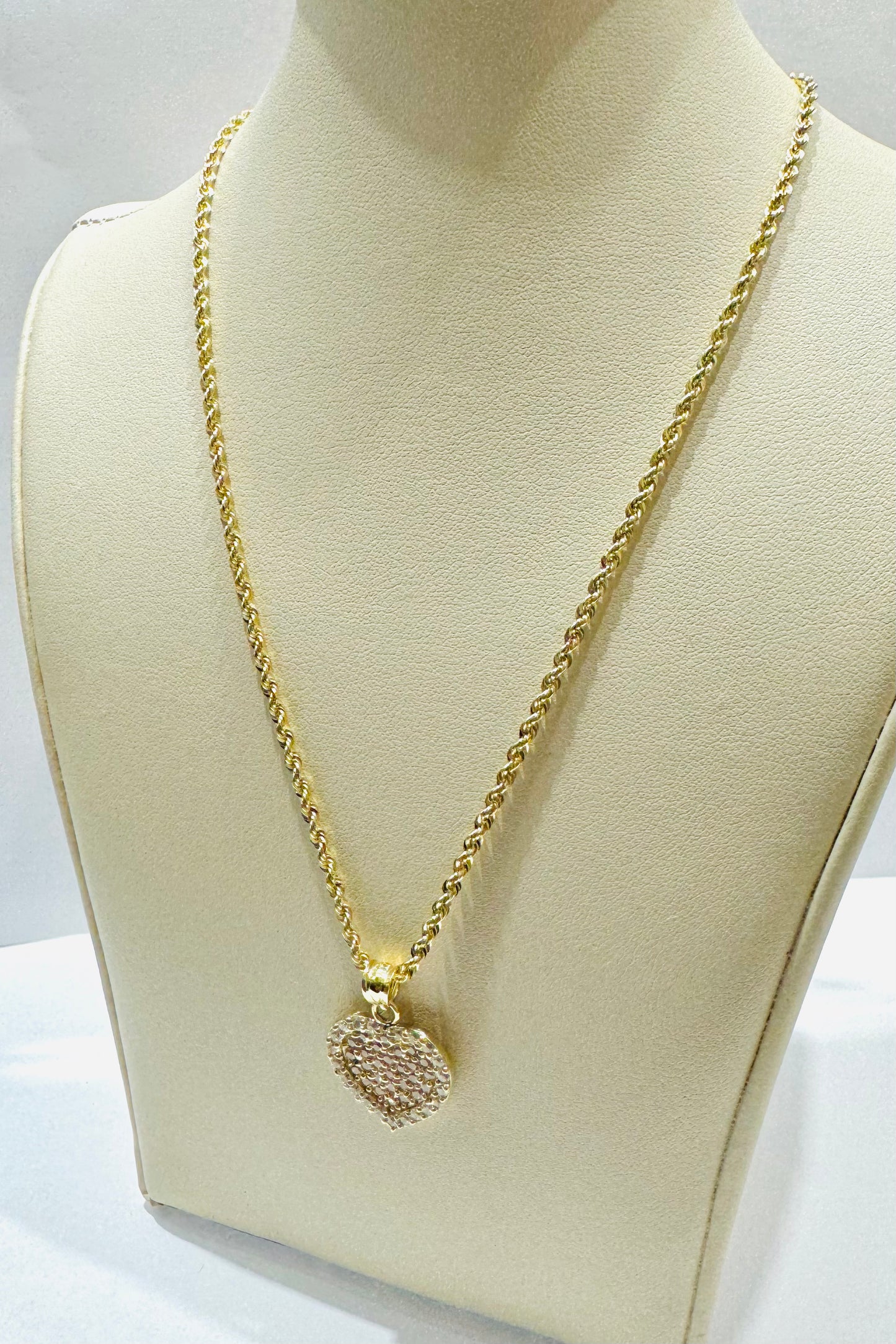 10K GOLD ROPE NECKLACE 18”, WEIGHT: 1.5gm, WIDTH: 2mm WITH HEART CZ STONES PENDANT, WEIGHT: 2.4gm