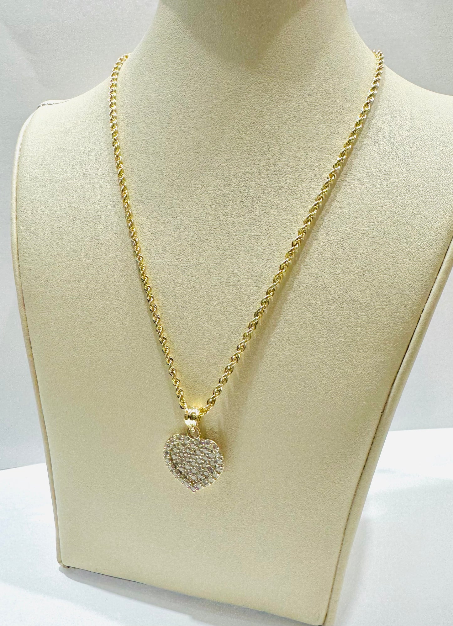 10K GOLD ROPE NECKLACE 18”, WEIGHT: 1.5gm, WIDTH: 2mm WITH HEART CZ STONES PENDANT, WEIGHT: 2.4gm