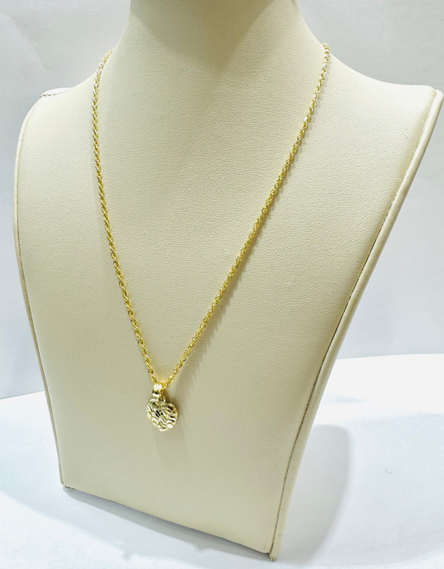 10K GOLD ROPE NECKLACE 18”, WEIGHT: 1.2gm, WIDTH: 1.5mm WITH SMALL HEART PENDANT, WEIGHT: 0.7gm