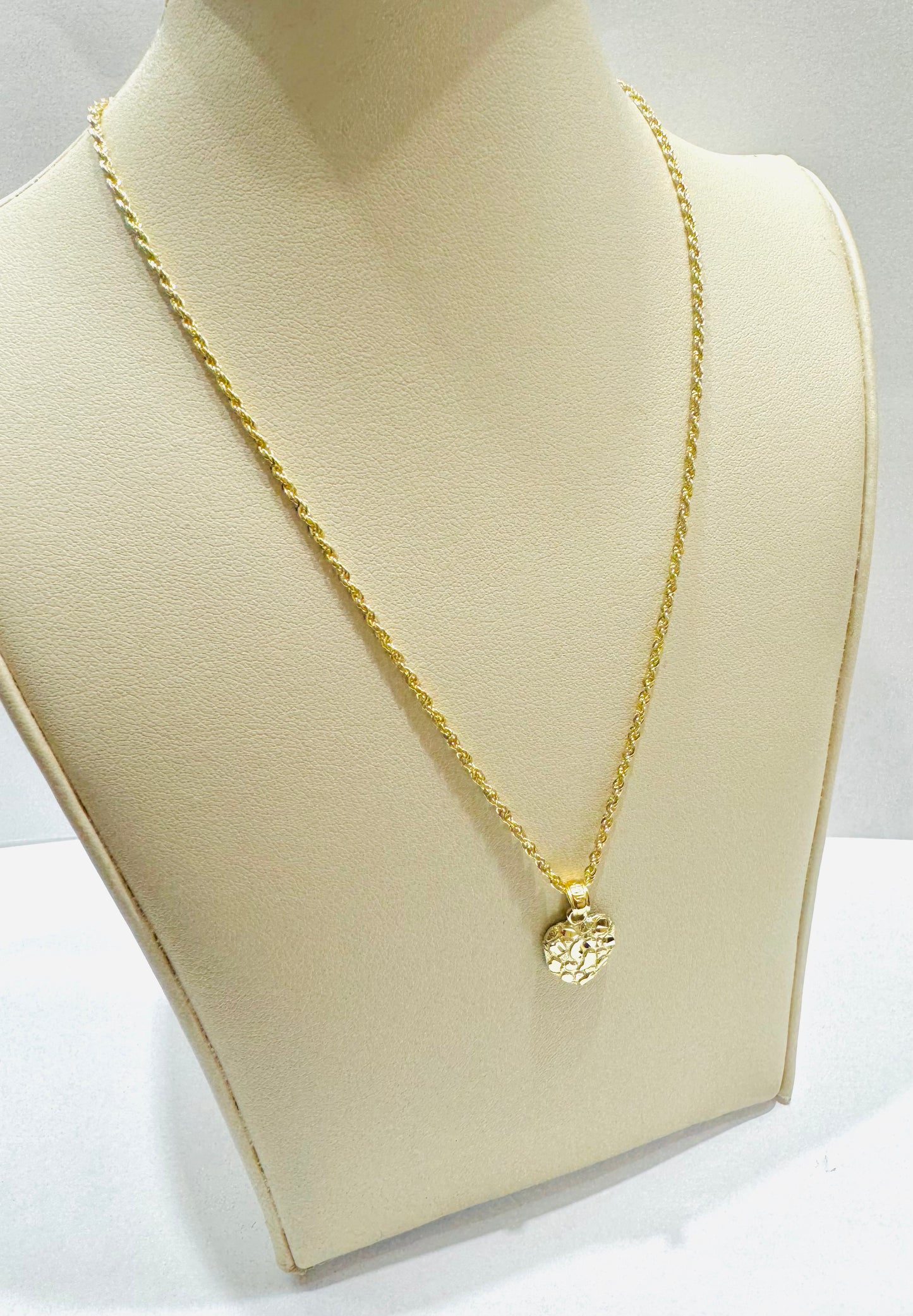 10K GOLD ROPE NECKLACE 18”, WEIGHT: 1.2gm, WIDTH: 1.5mm WITH SMALL HEART PENDANT, WEIGHT: 0.7gm