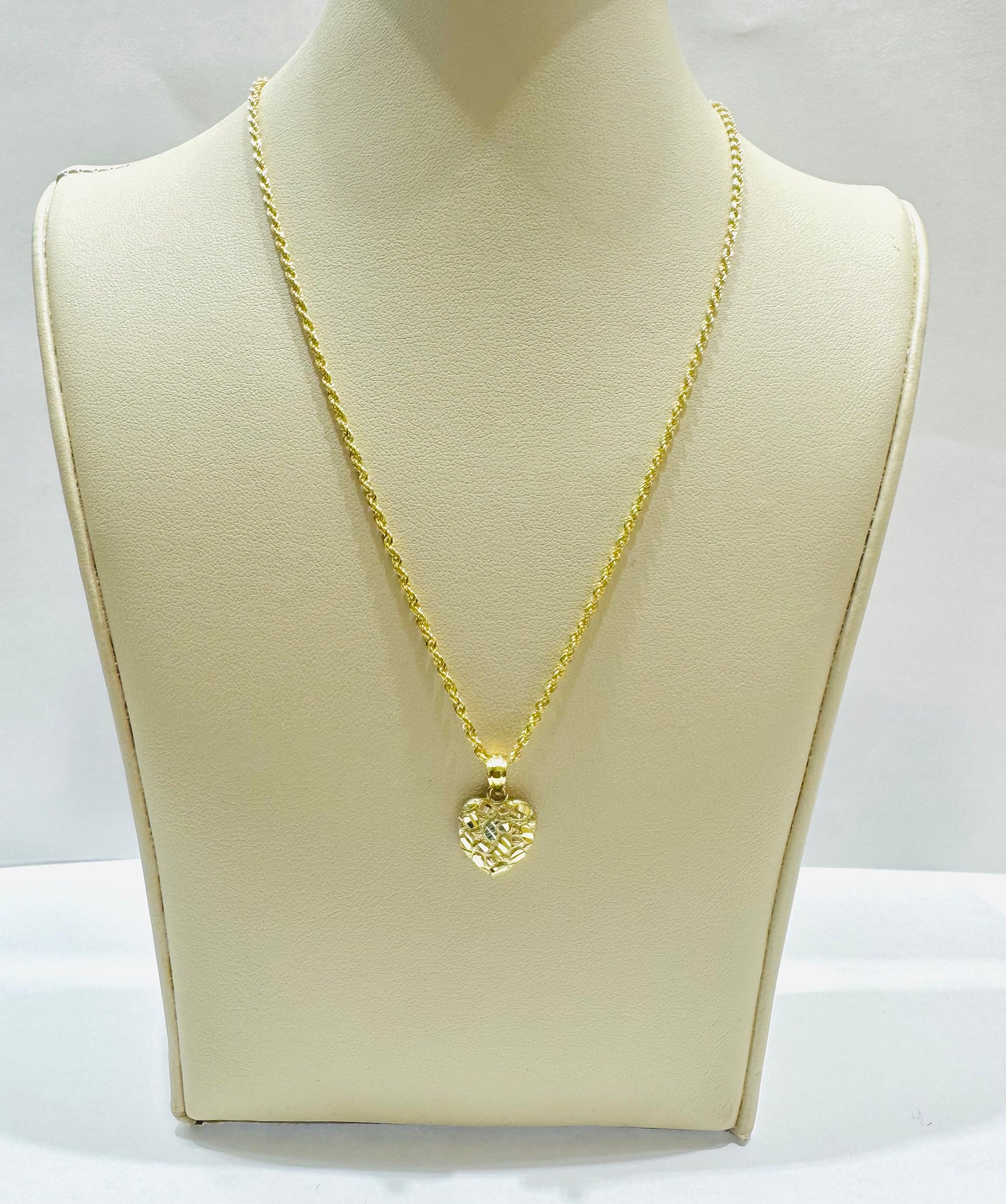 10K GOLD ROPE NECKLACE 18”, WEIGHT: 1.2gm, WIDTH: 1.5mm WITH SMALL HEART PENDANT, WEIGHT: 0.7gm