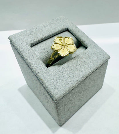 10K GOLD HIBISCUS FLOWER RING, WEIGHT: 2.6gm, SIZE: 6.5