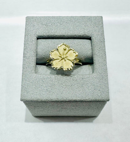 10K GOLD HIBISCUS FLOWER RING, WEIGHT: 2.6gm, SIZE: 6.5