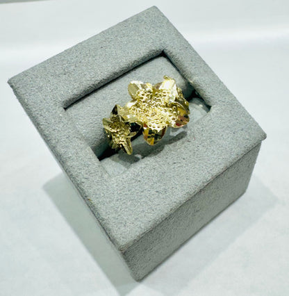 10K GOLD MULTI-HIBISCUS FLOWER RING, WEIGHT: 2.8gm, SIZE: 7
