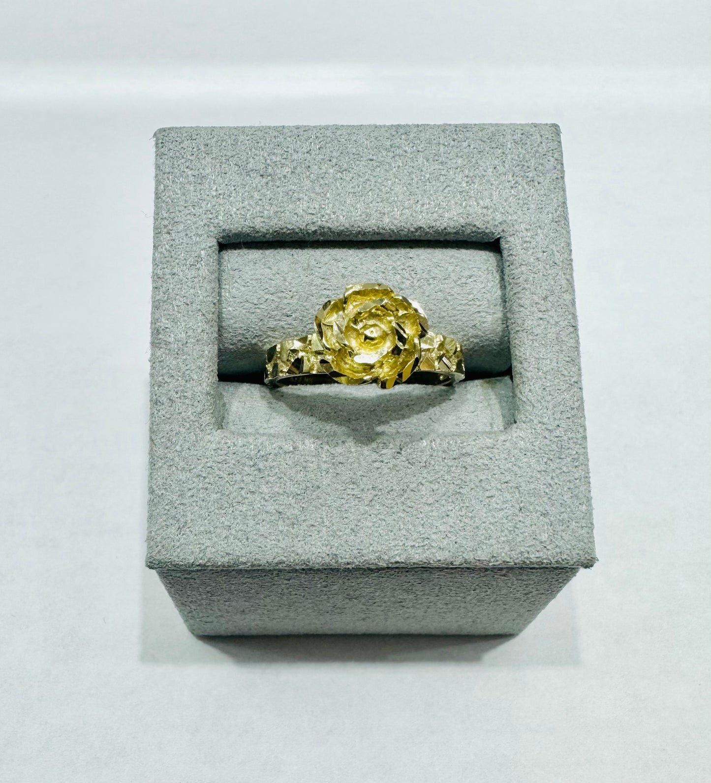 10K GOLD ROSE FLOWER RING, WEIGHT: 3.2gm, SIZE: 6.5