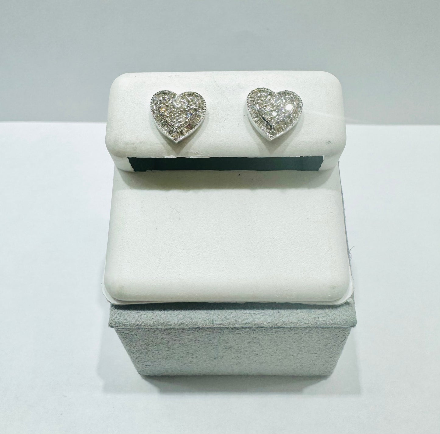 14K WHITE GOLD NATURAL HEART DIAMOND EARRINGS 0.40CT