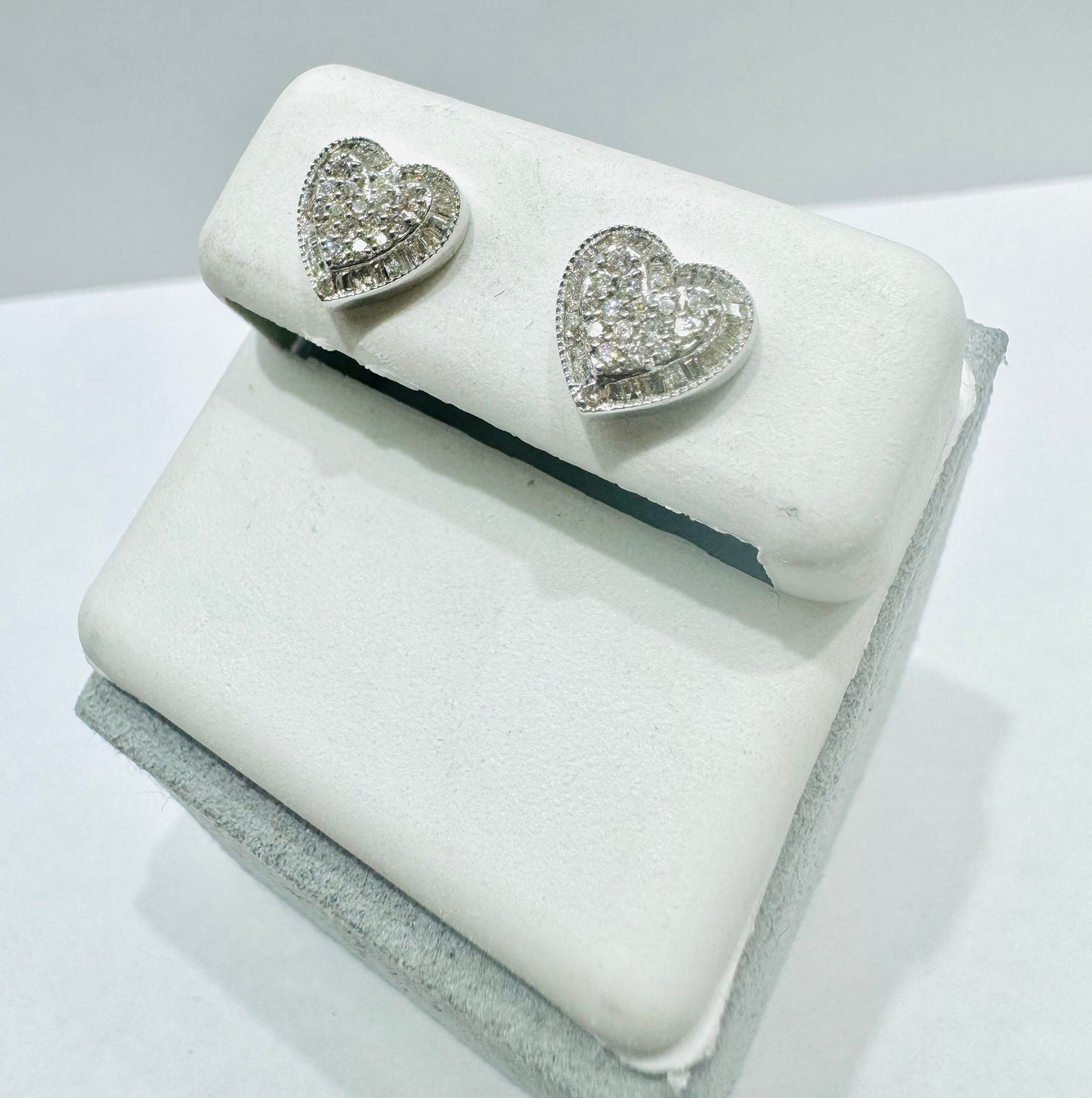 14K WHITE GOLD NATURAL HEART DIAMOND EARRINGS 0.40CT