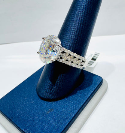 SILVER MOISSANITE RING 6.80CT, SIZE: 8