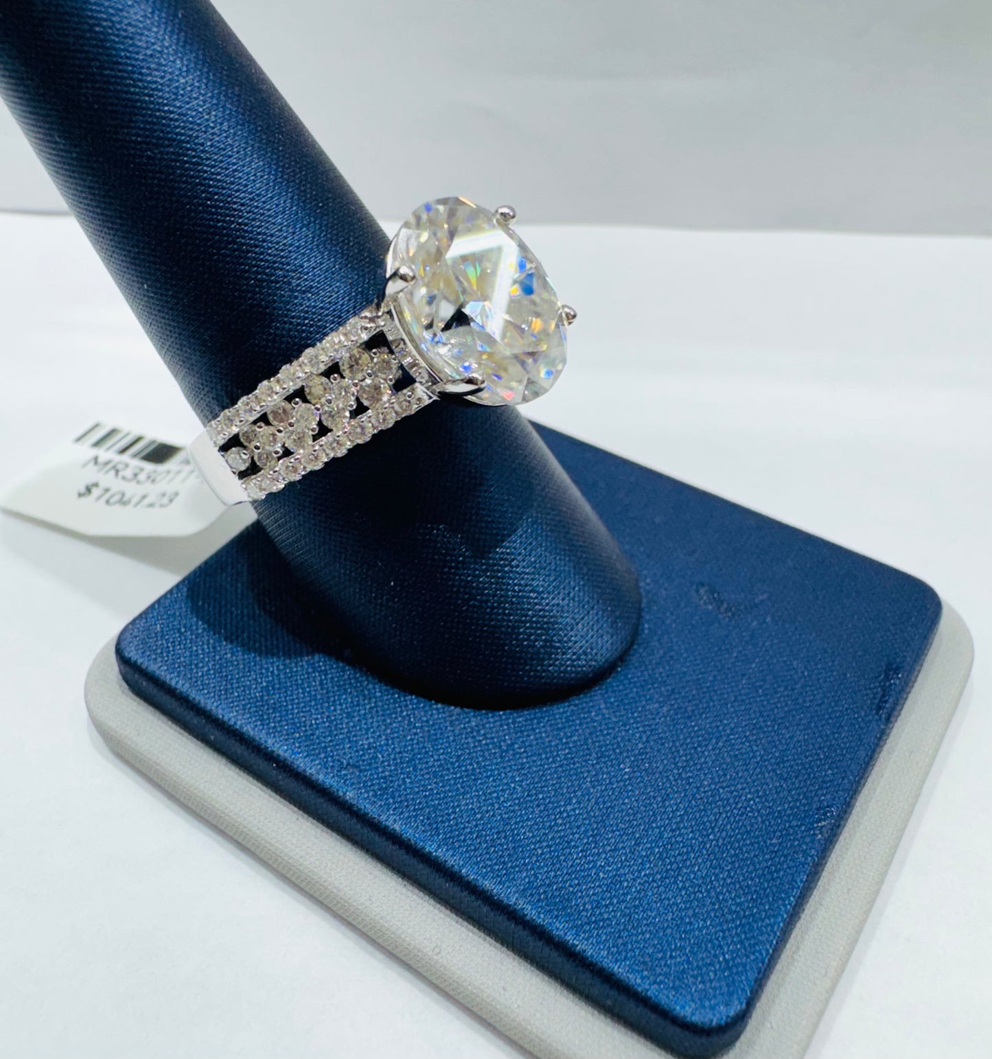 SILVER MOISSANITE RING 6.80CT, SIZE: 8