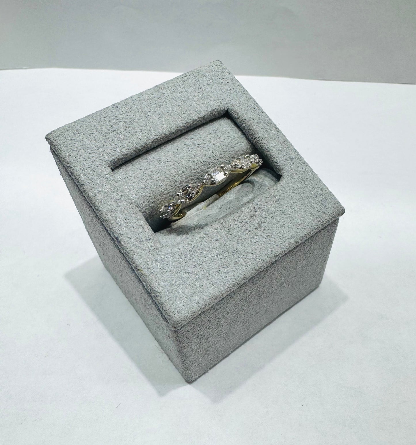 10K GOLD NATURAL DIAMOND WEDDING BAND 0.32CT, SIZE: 7