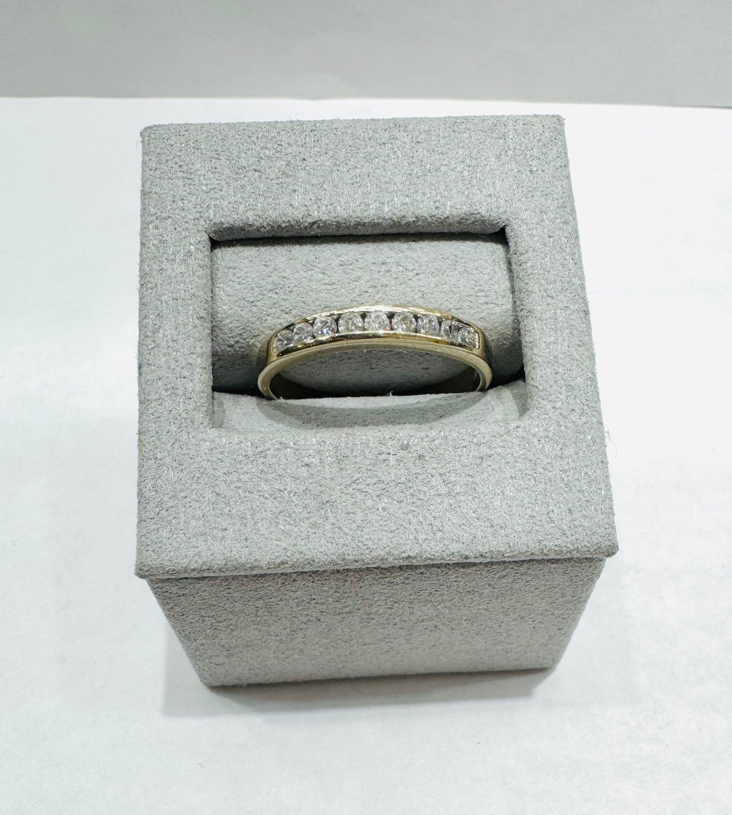 14K GOLD NATURAL DIAMOND WEDDING BAND, SIZE: 9