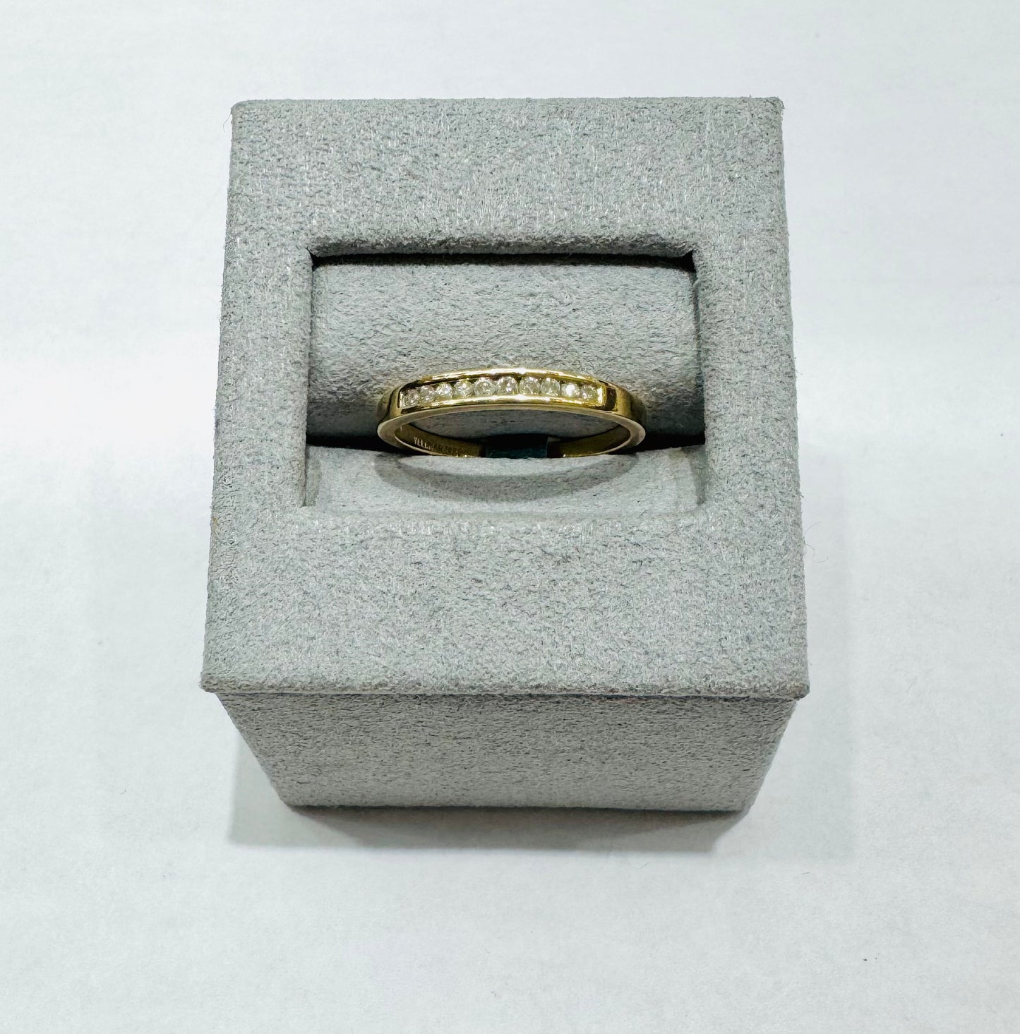 14K GOLD NATURAL DIAMOND WEDDING BAND, SIZE: 5.5