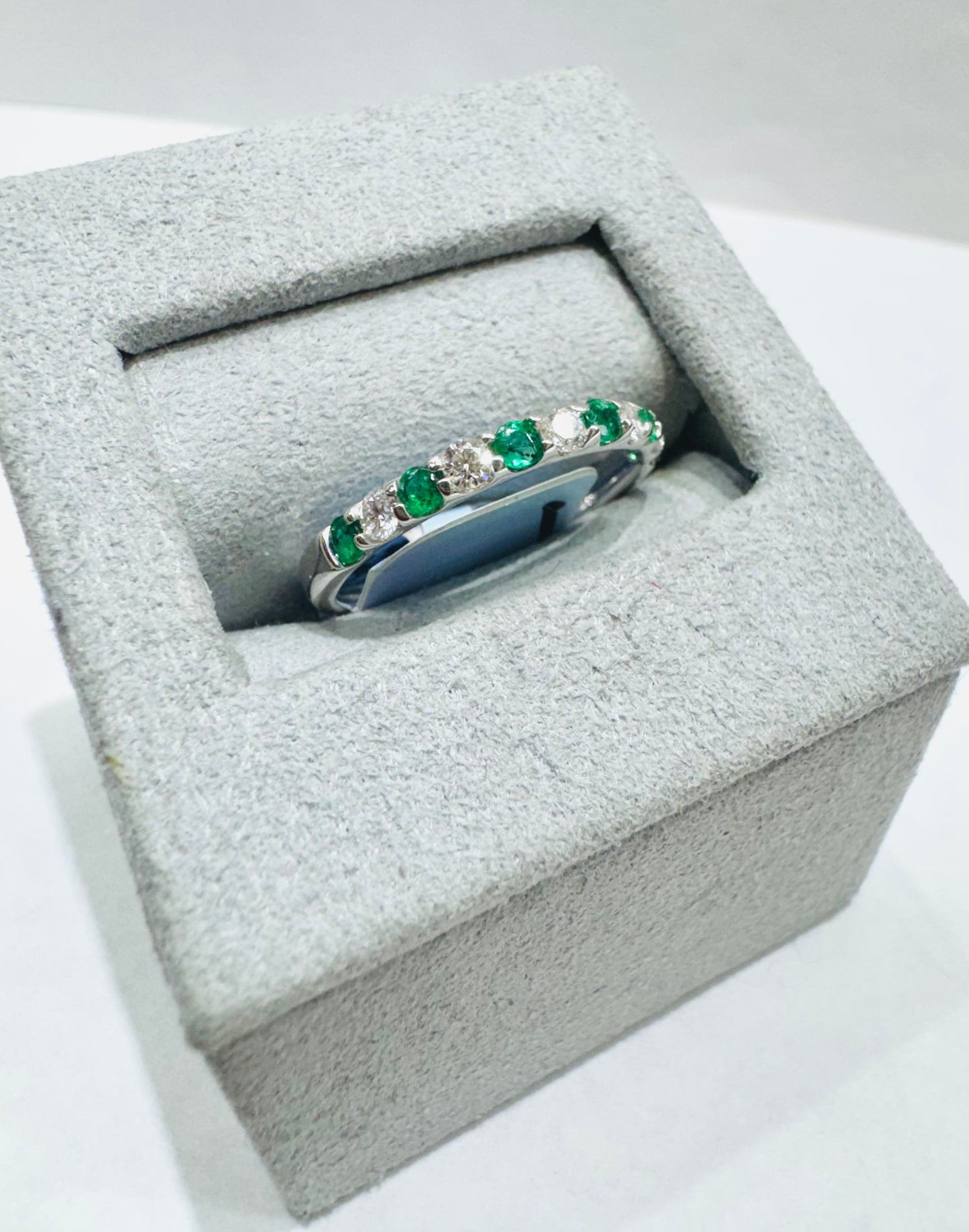 14K WHITE GOLD NATURAL DIAMOND WEDDING BAND 0.50CTW, SIZE: 6.5