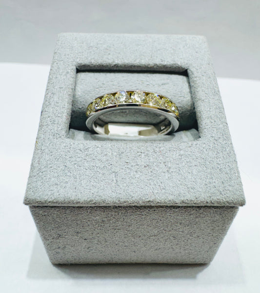 14K WHITE GOLD NATURAL DIAMOND WEDDING BAND, SIZE: 6