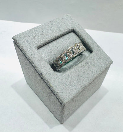 10K WHITE GOLD NATURAL DIAMOND WEDDING BAND, SIZE: 7