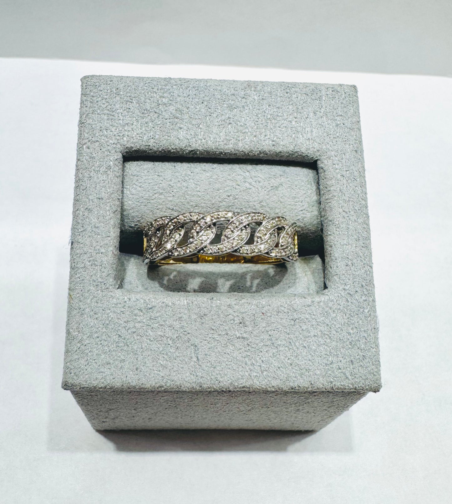 10K GOLD NATURAL DIAMOND WEDDING BAND, SIZE: 7