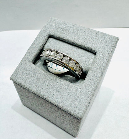 14K WHITE GOLD NATURAL DIAMOND WEDDING BAND, SIZE: 7