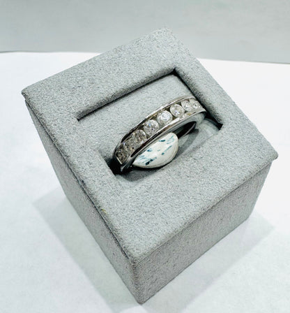 14K WHITE GOLD NATURAL DIAMOND WEDDING BAND, SIZE: 7