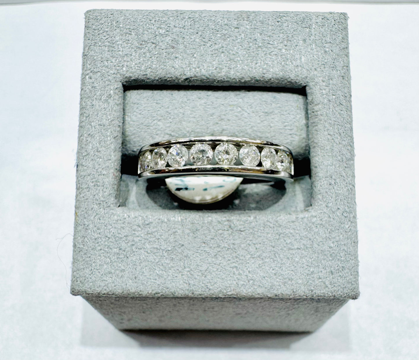 14K WHITE GOLD NATURAL DIAMOND WEDDING BAND, SIZE: 7