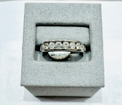 14K WHITE GOLD NATURAL DIAMOND WEDDING BAND, SIZE: 7