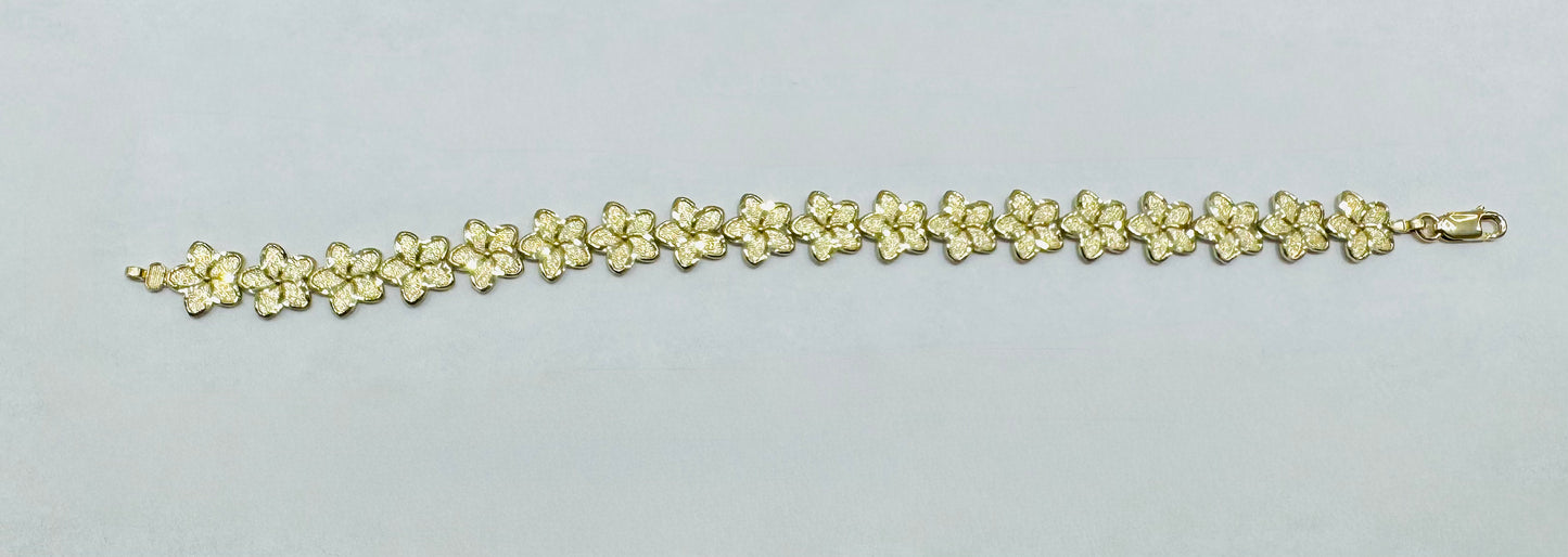 10K GOLD HIBISCUS FLOWER BRACELET 7”, WEIGHT: 11.4gm