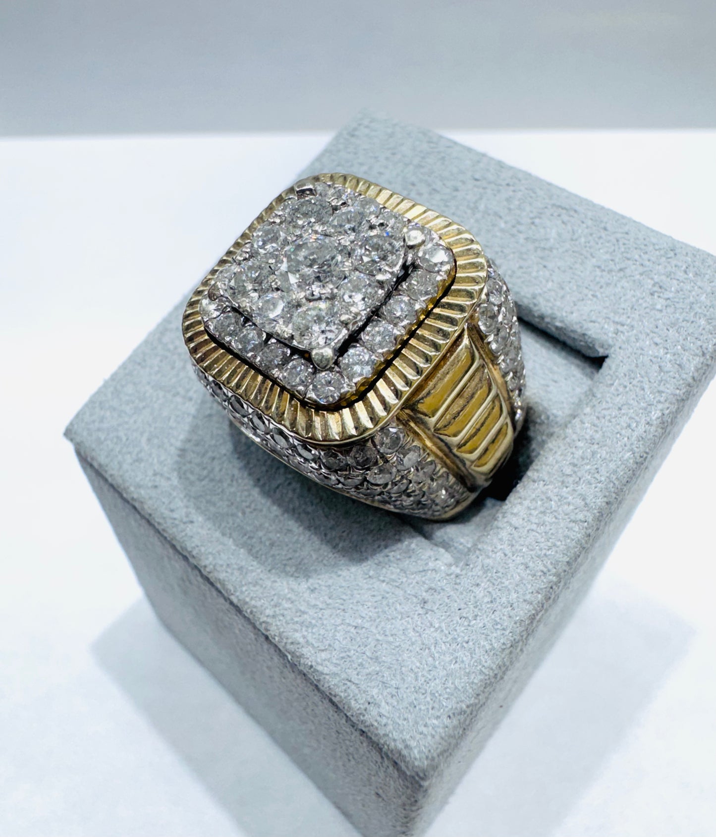 10K GOLD MEN’S NATURAL DIAMOND RING 3.00tw, SIZE: 8.5