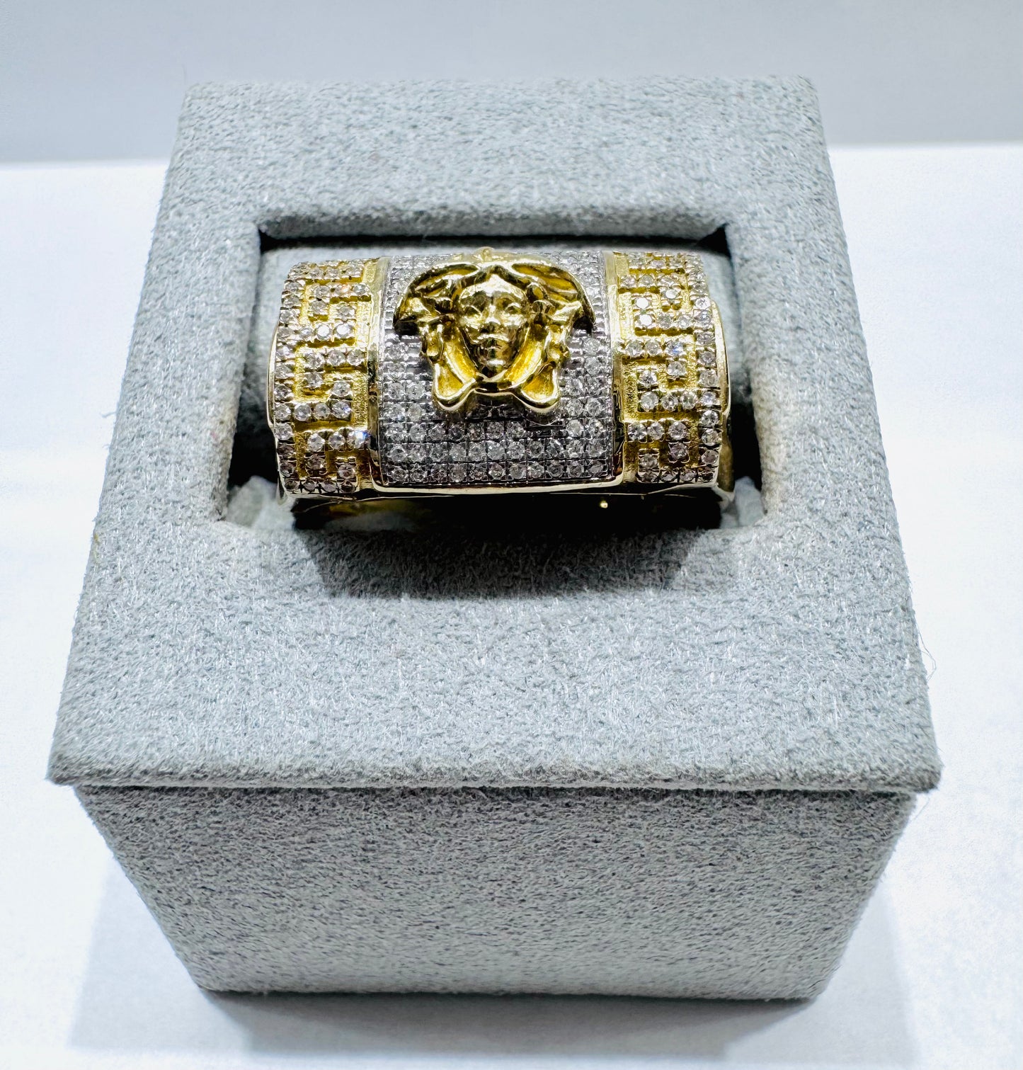 10K GOLD MEN’S NATURAL DIAMOND MEDUSA HEAD RING 0.33CTW, SIZE: 10
