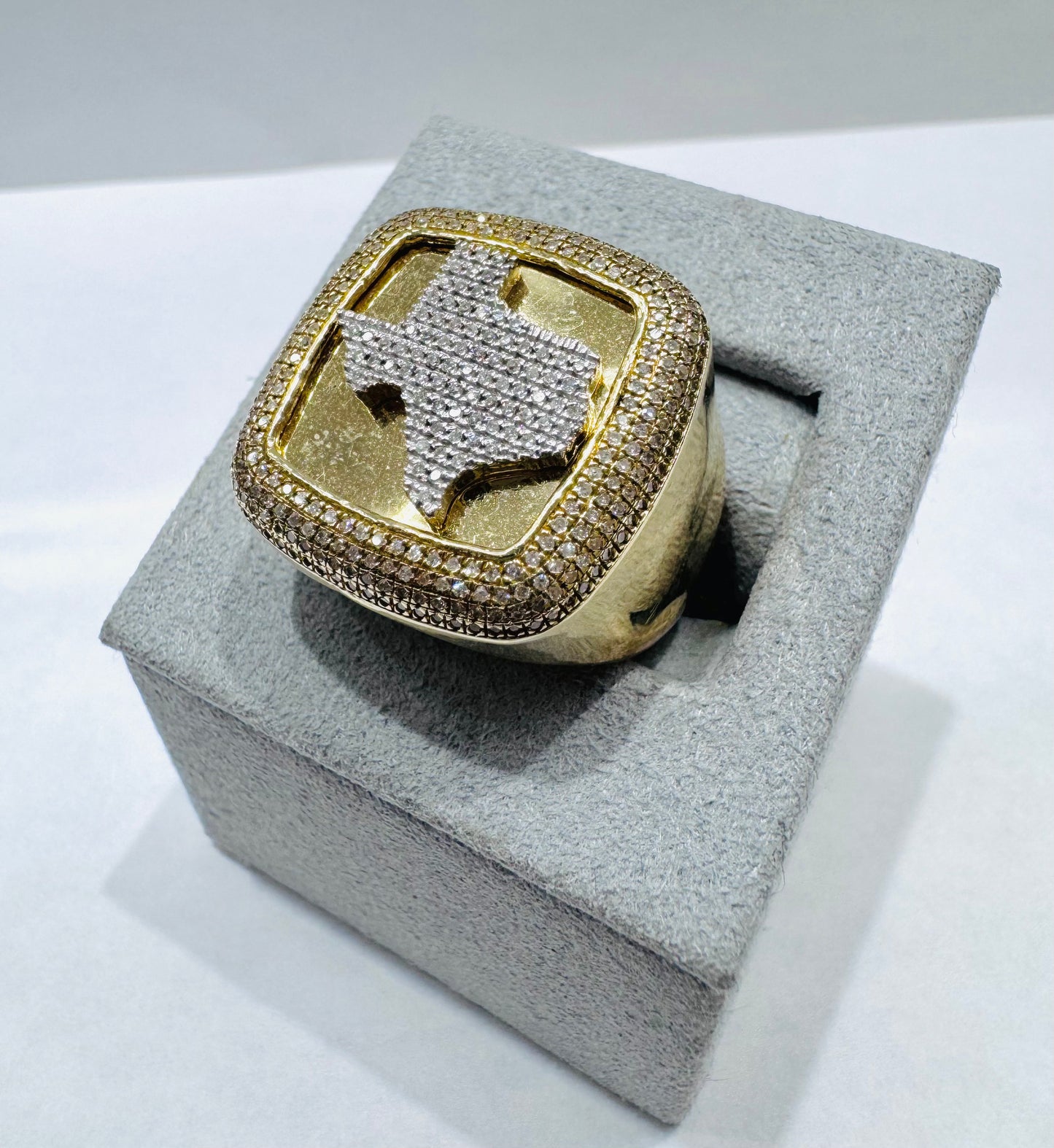 10K GOLD MEN’S NATURAL DIAMOND TEXAS RING 0.60CTW, SIZE: 9.5