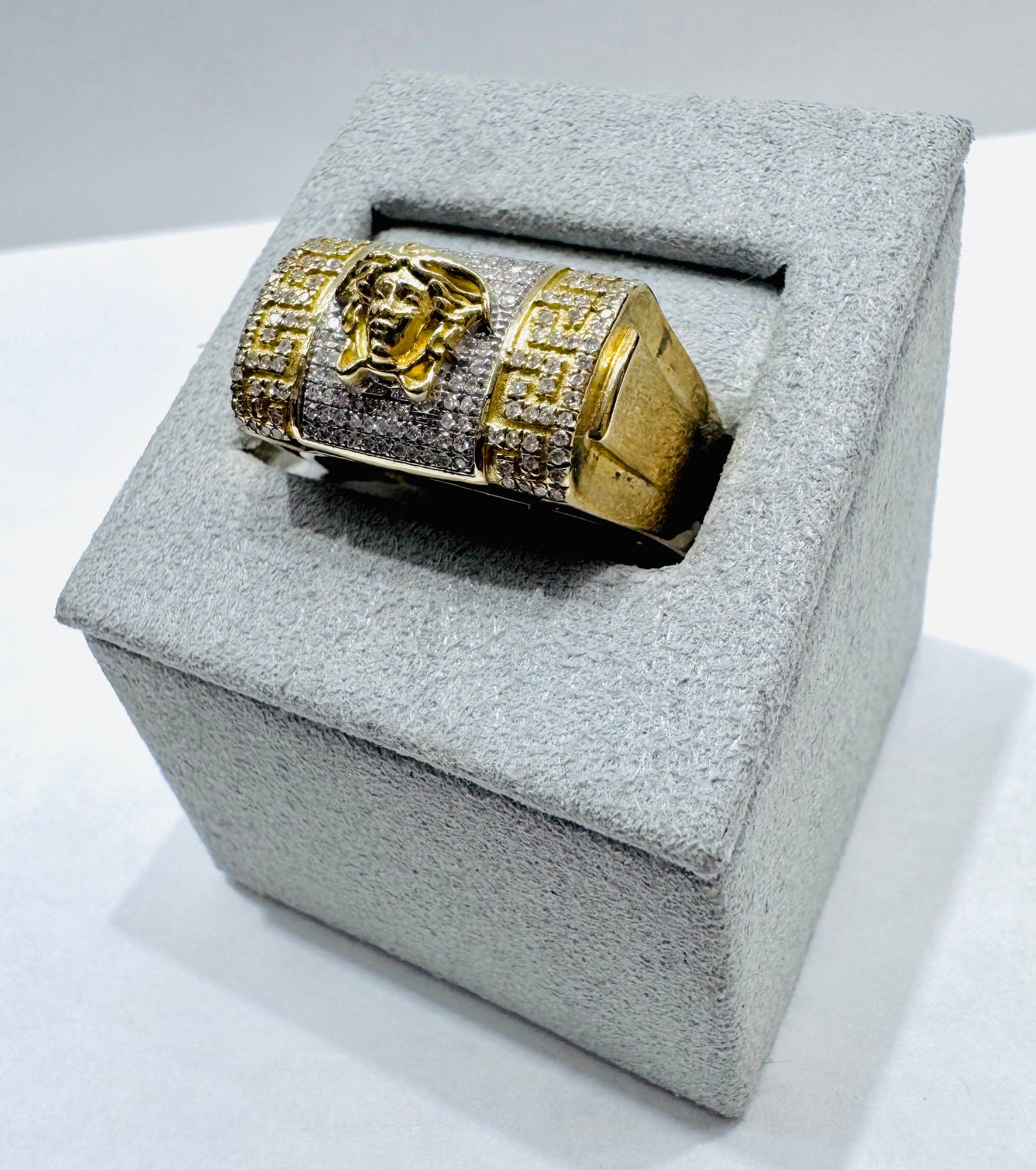 10K GOLD MEN’S NATURAL DIAMOND MEDUSA HEAD RING 0.33CTW, SIZE: 10