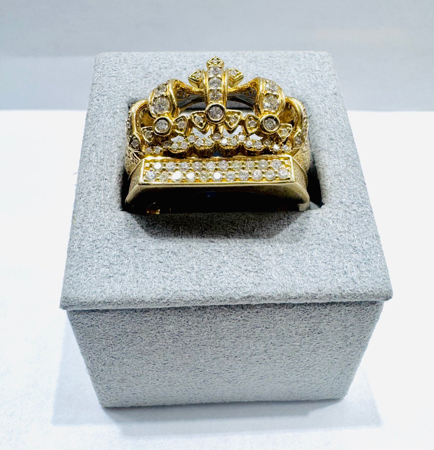 10K GOLD MEN’S NATURAL DIAMOND CROWN RING 0.77CT, SIZE: 10