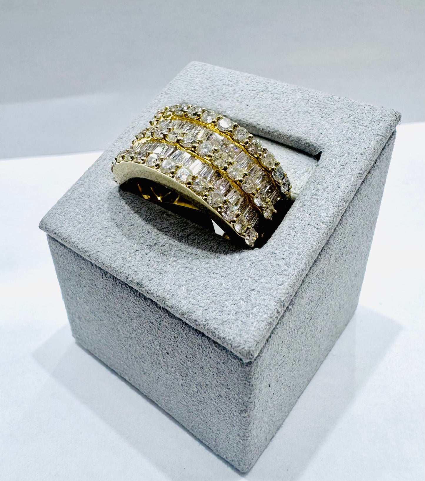 10K GOLD MEN’S NATURAL DIAMOND RING 2.70CT, SIZE: 10