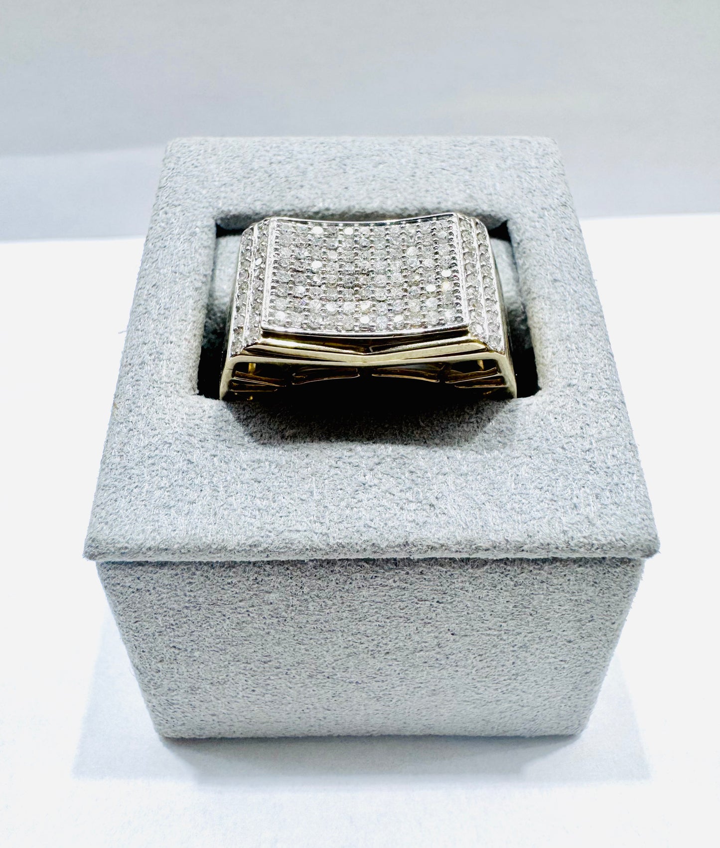 10K GOLD MEN’S NATURAL DIAMOND RING 0.56CT, SIZE: 10