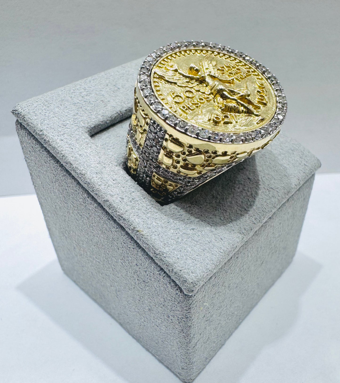 10K GOLD MEN’S NATURAL DIAMOND “50 PESOS” RING 1.40CT, SIZE: 10.5