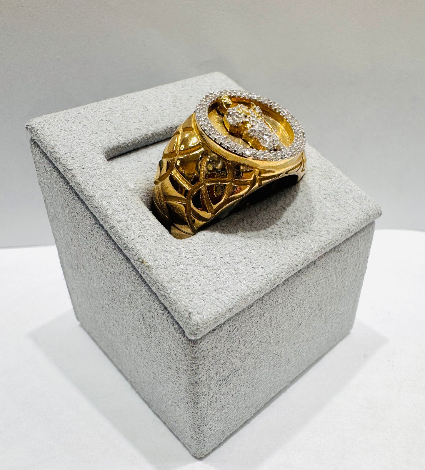 10K GOLD MEN’S NATURAL DIAMOND SAINT JUDE RING 0.28CT, SIZE: 10