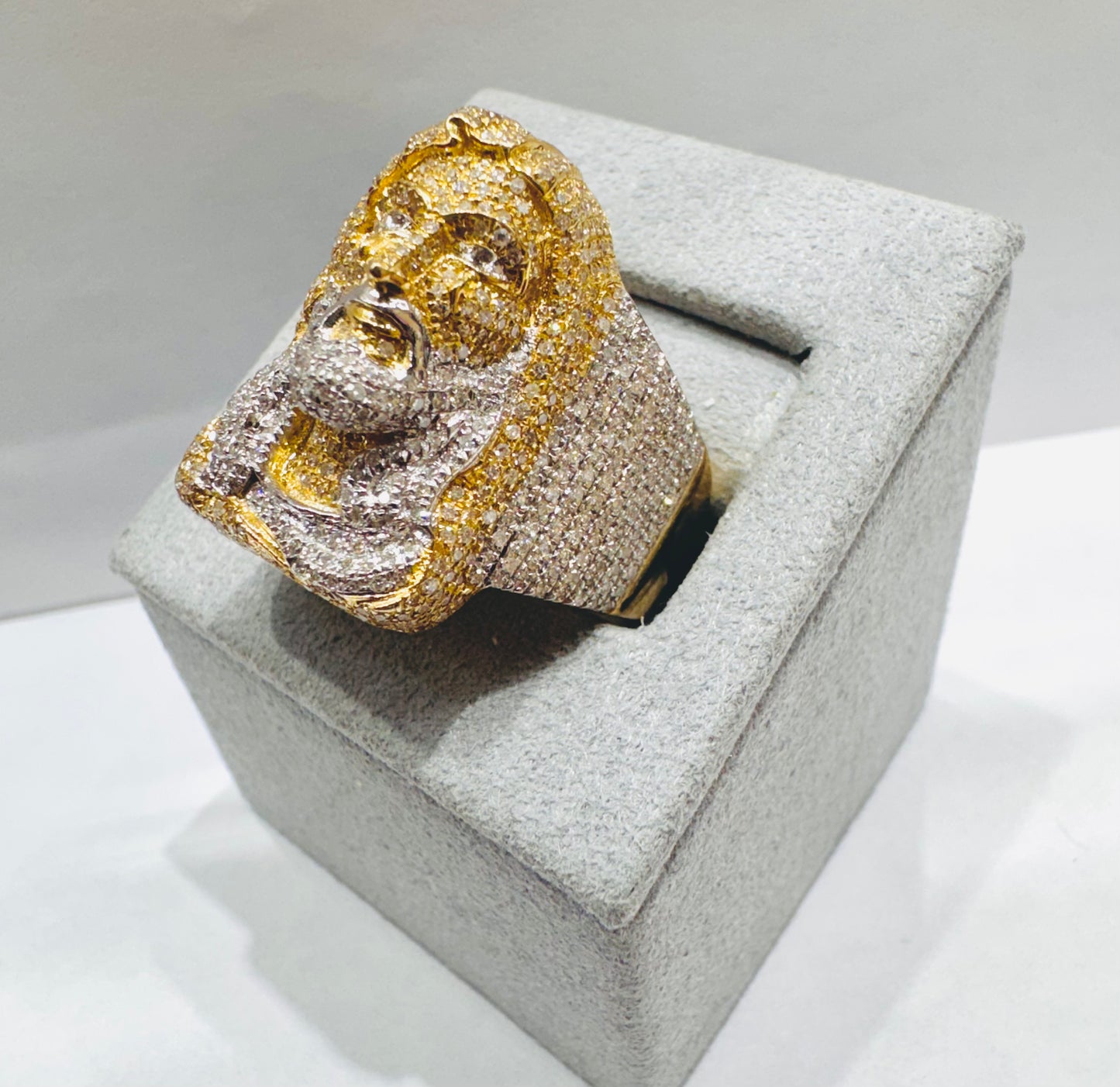 10K GOLD MEN’S NATURAL DIAMOND JESUS FACE RING 1.41CT, SIZE: 9.5