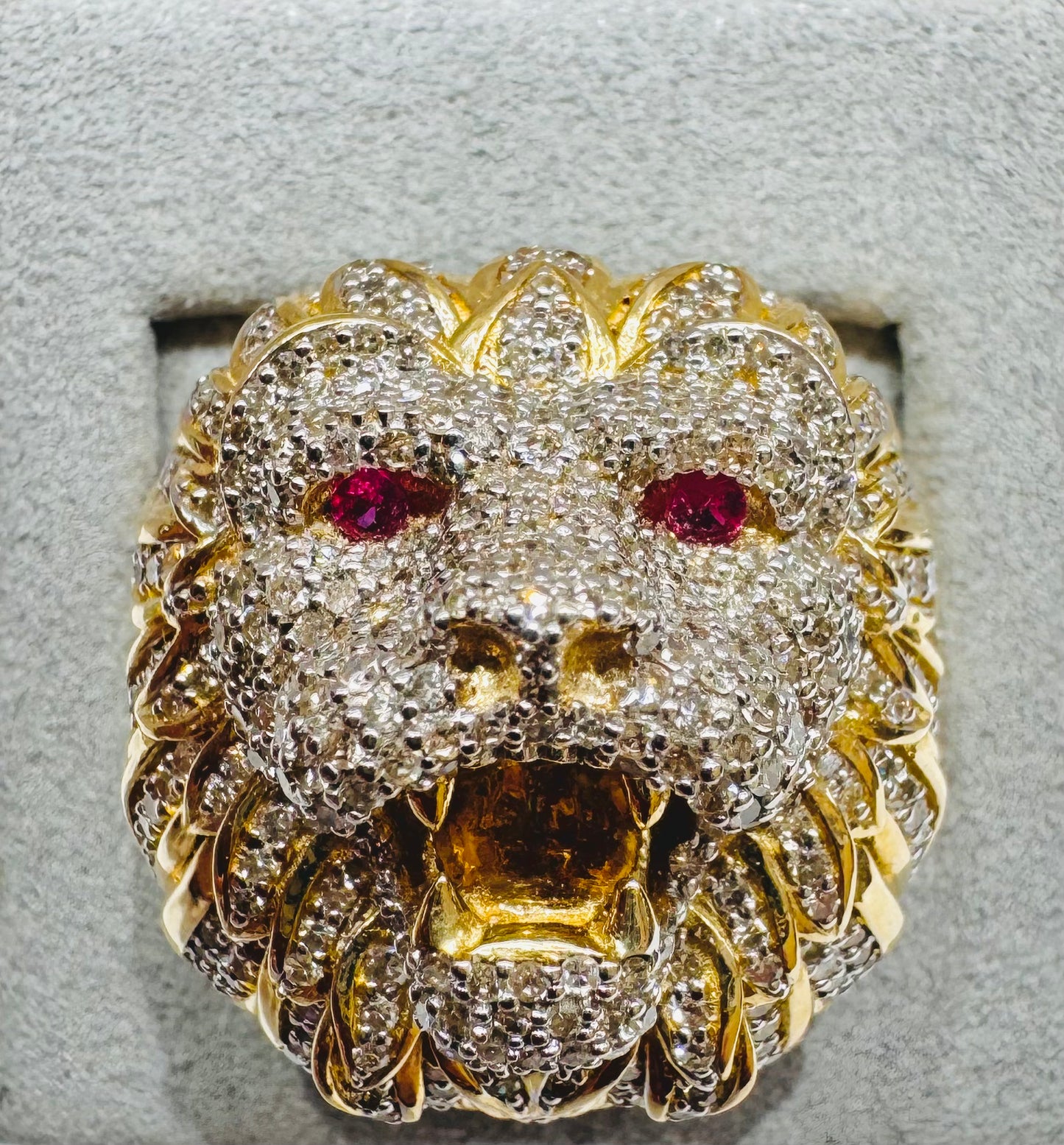 10K GOLD MEN’S NATURAL DIAMOND LION FACE RING 2.83CT, SIZE: 10.5
